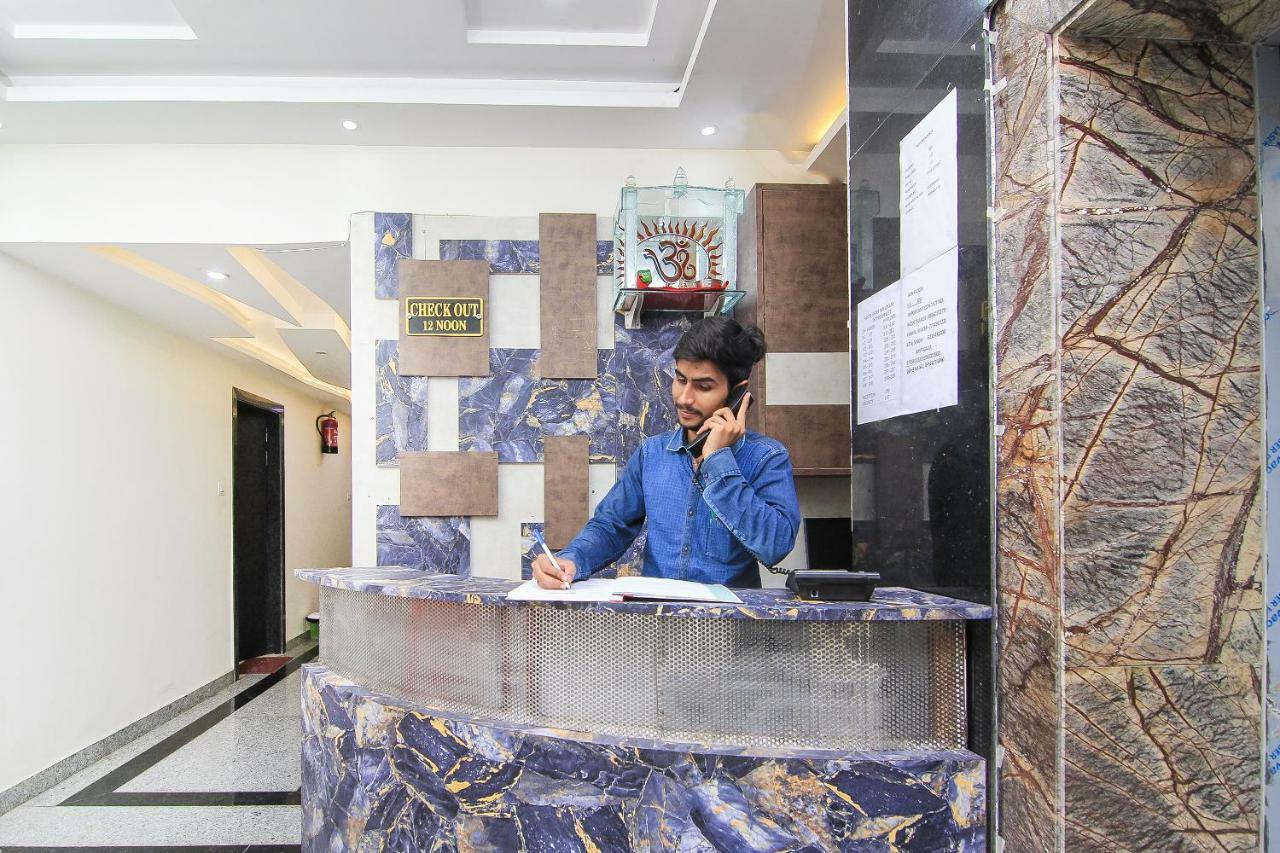 Capital O 15422 Shiva Inn ウンナーオ エクステリア 写真